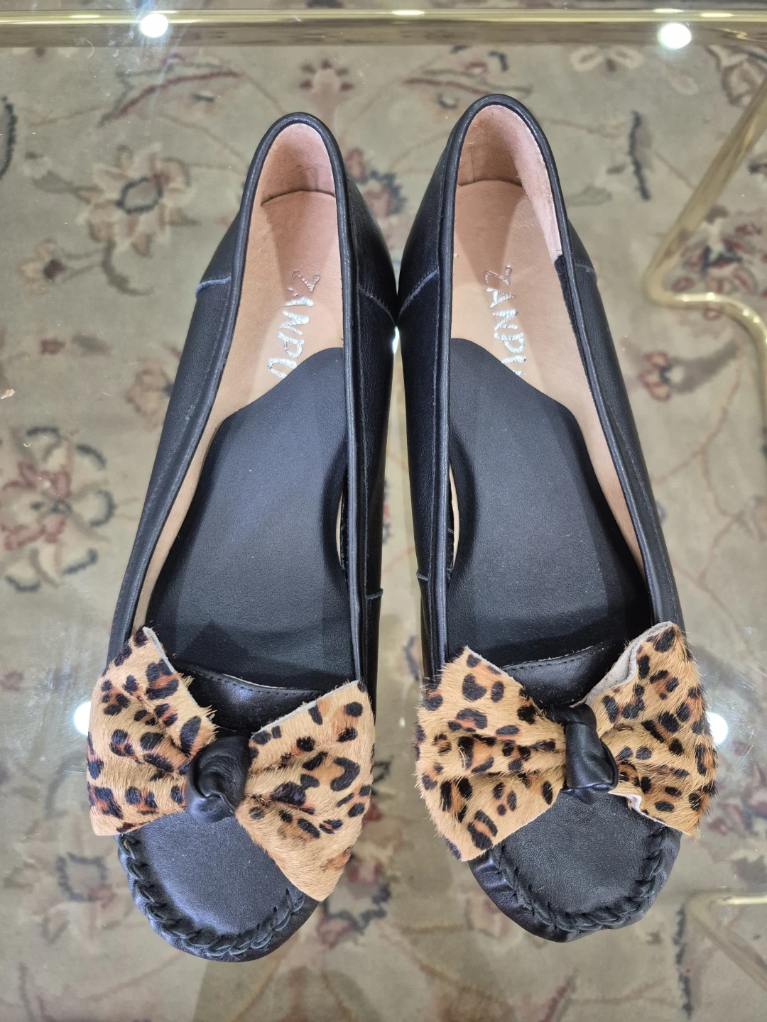 ZANPU Black Loafers with Leopard Hair Bow - photo 2