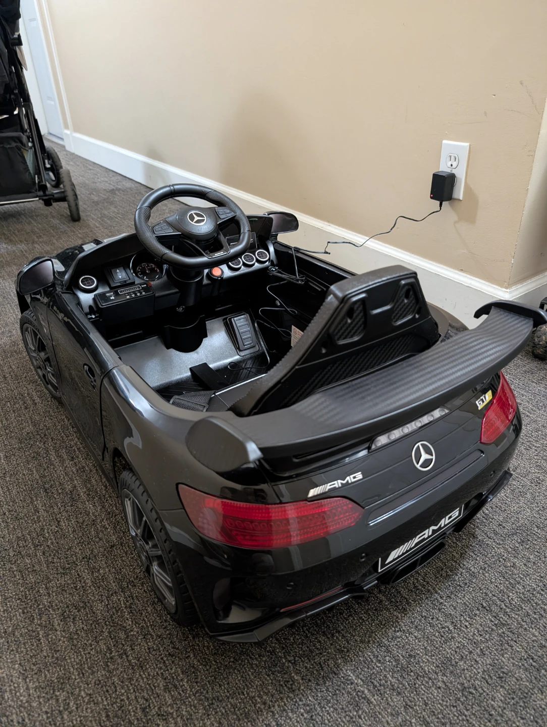 Kids' Ride-On Mercedes-AMG GTR Car (New in box) - photo 3