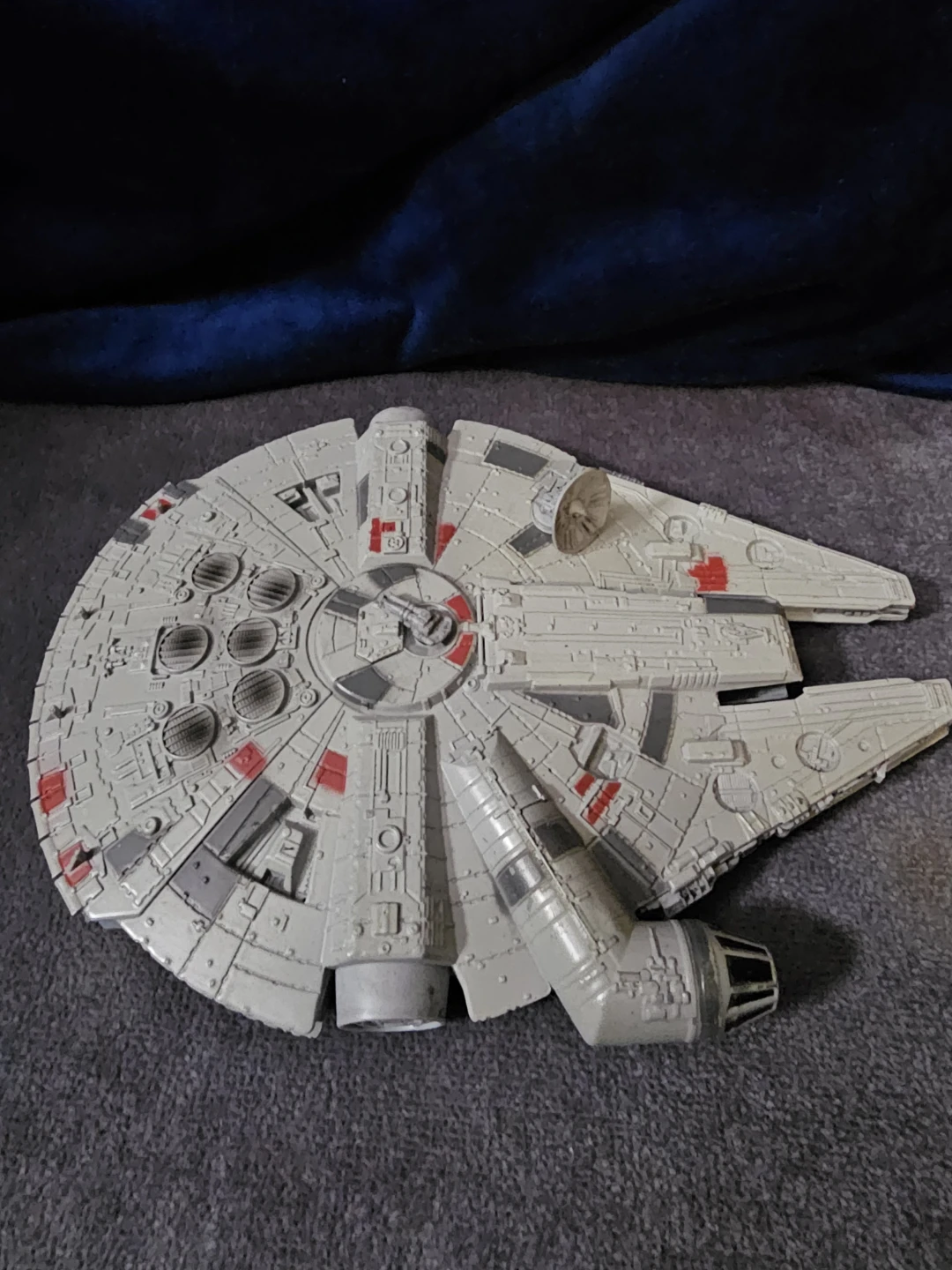 Disney Store Star Wars Millennium Falcon Toy - photo 2