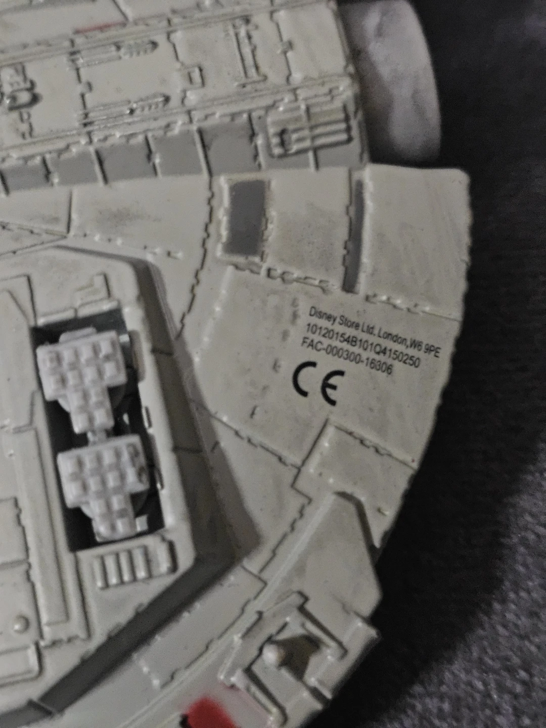 Disney Store Star Wars Millennium Falcon Toy - photo 4