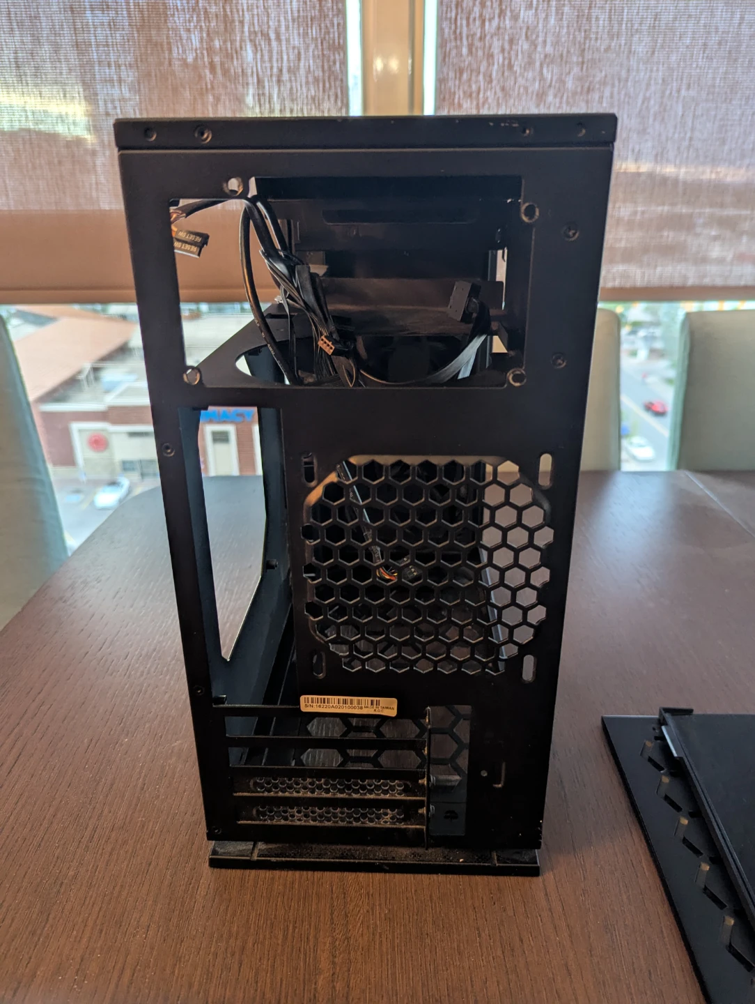 InWin 301 Black Micro ATX Gaming Computer Case - photo 3