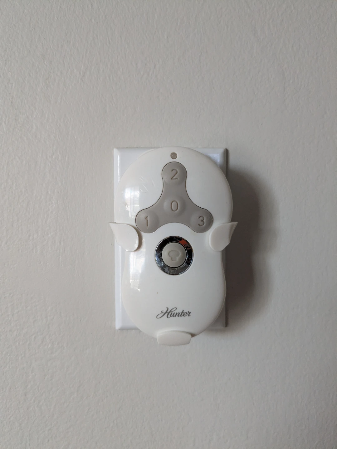 Hunter Ceiling Fan with Light - photo 3