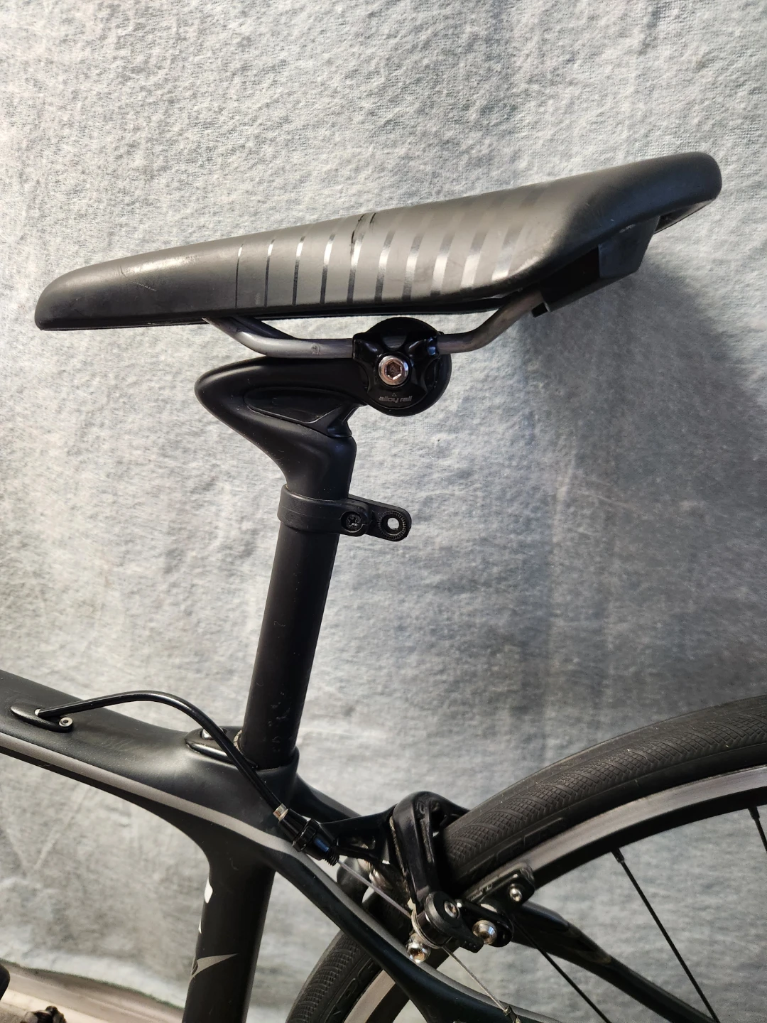 MINT Specialized Ruby Carbon Road Bike (48cm - Small) - photo 3