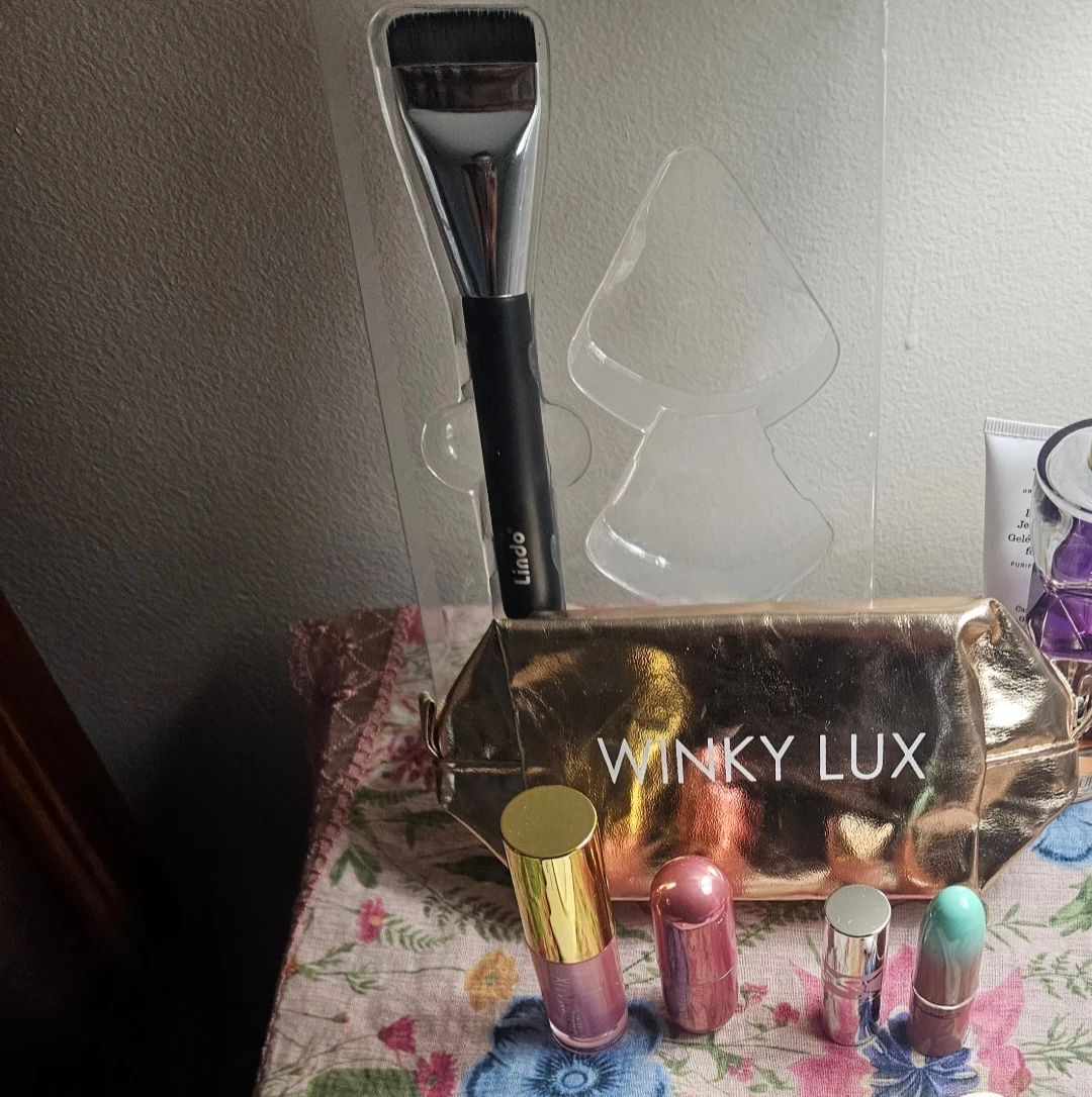 New Face Masks, Lipsticks & Lipgloss