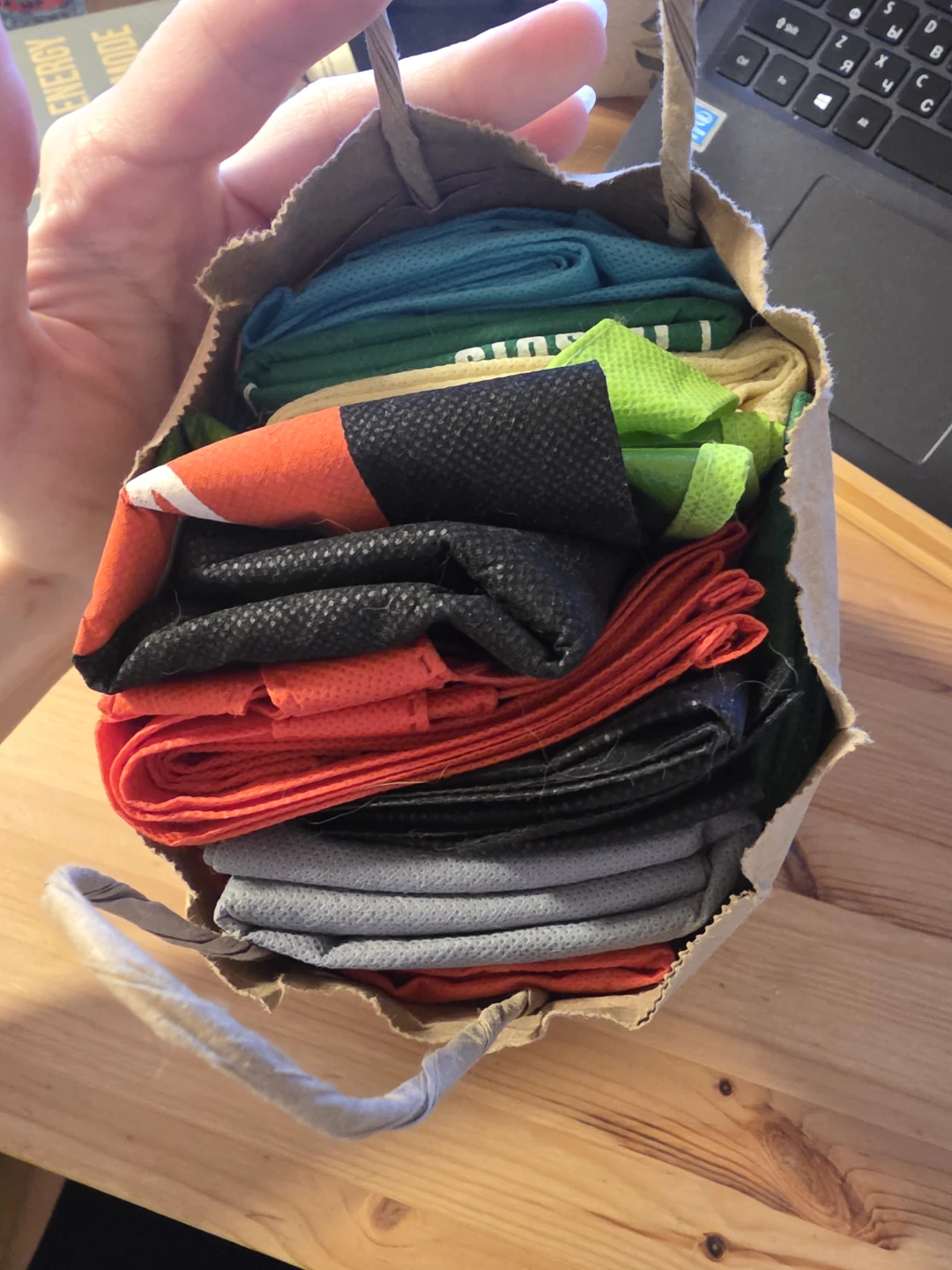 Set of reusable shopping bags