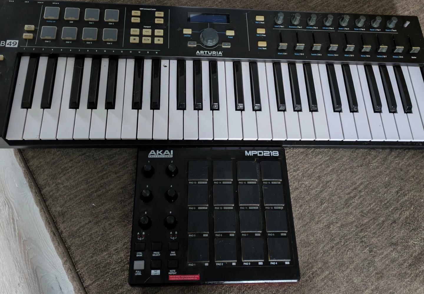 ARTURIA MIDI Keyboard & Akai MPD 218 Beat Pad