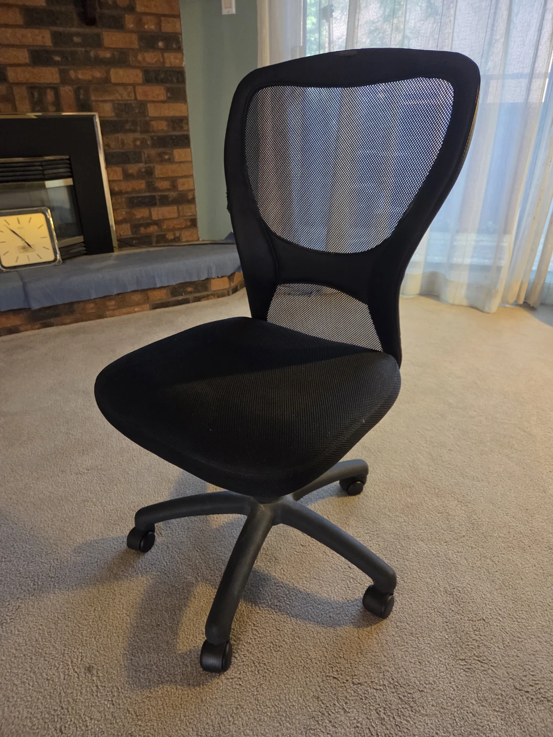 Black Mesh Office Chair - photo 2