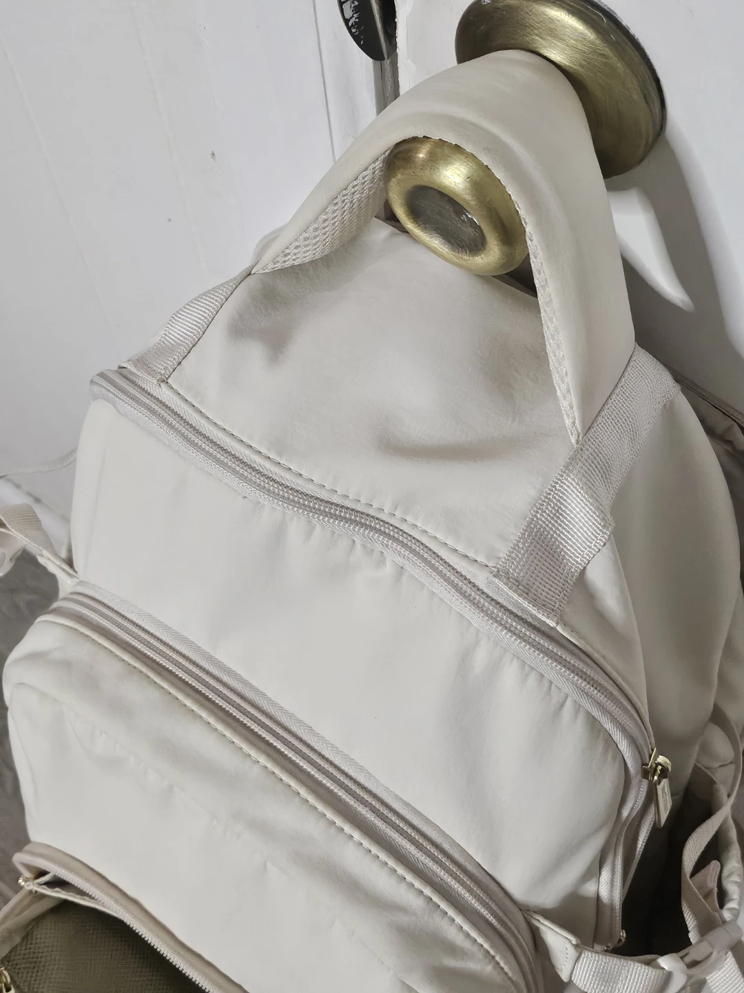 Ideal Carry-on Cream / Off-White Multi-Compartment Backpack - photo 3