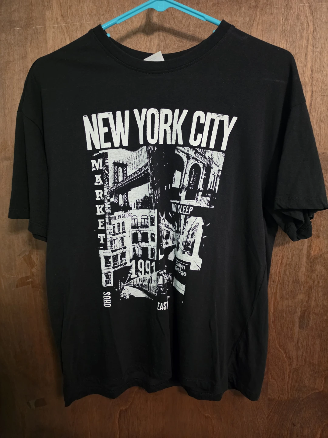 Graphic tee
