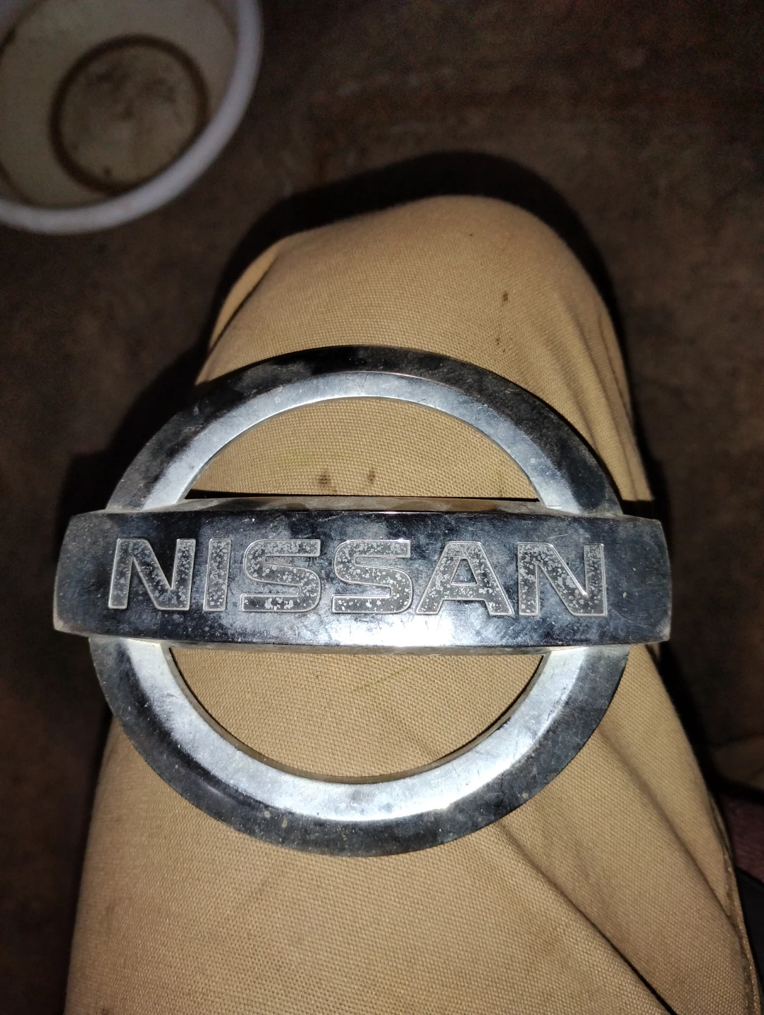 Nissan Emblem