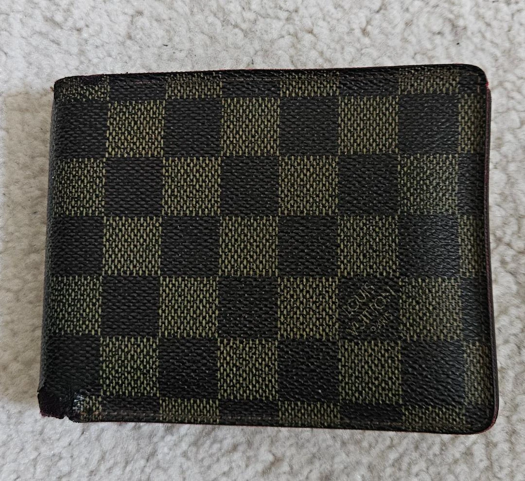 Authentic Louis Vuitton Ebene Vintage Wallet