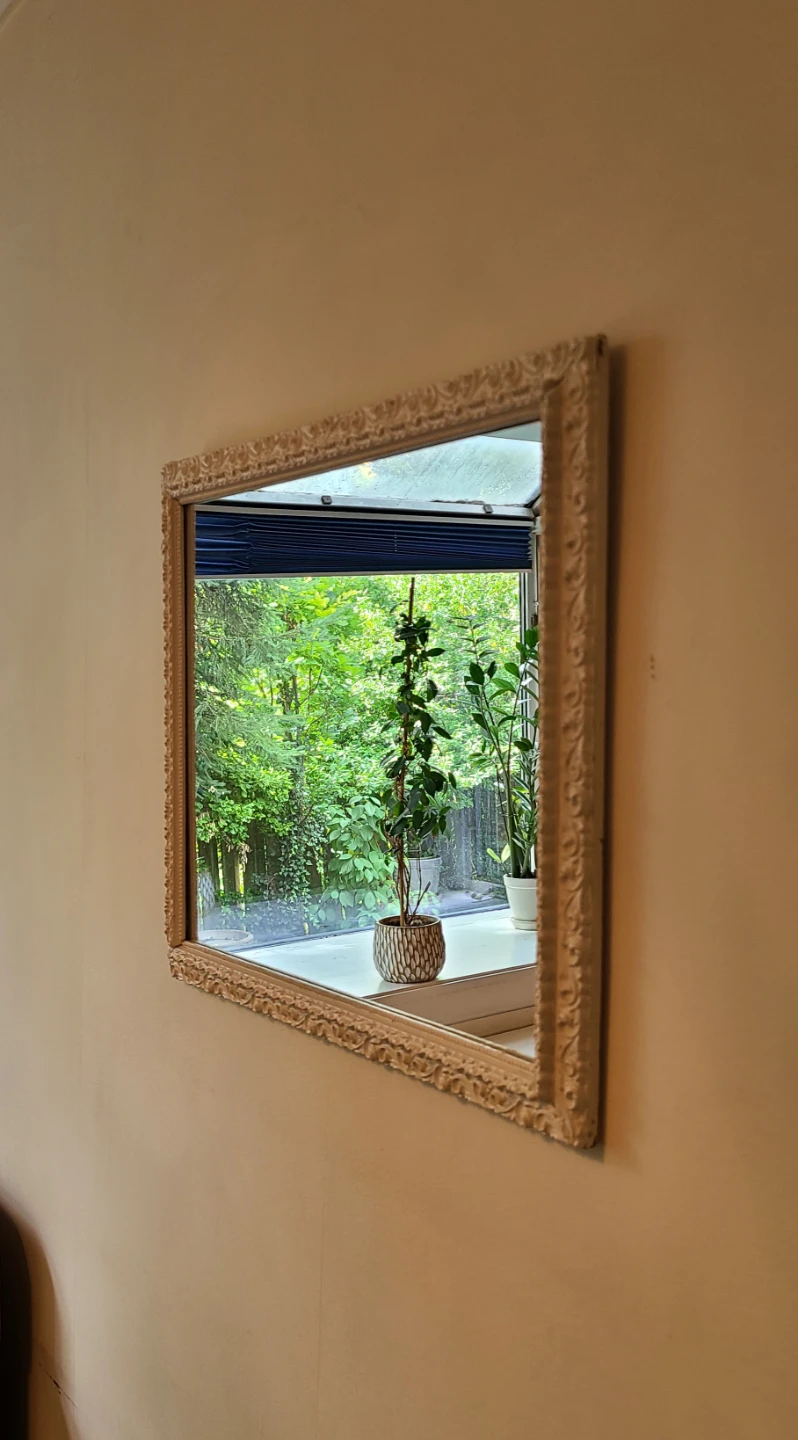 Vintage Wall Accent Mirror 22.75" x 19.75" - photo 4