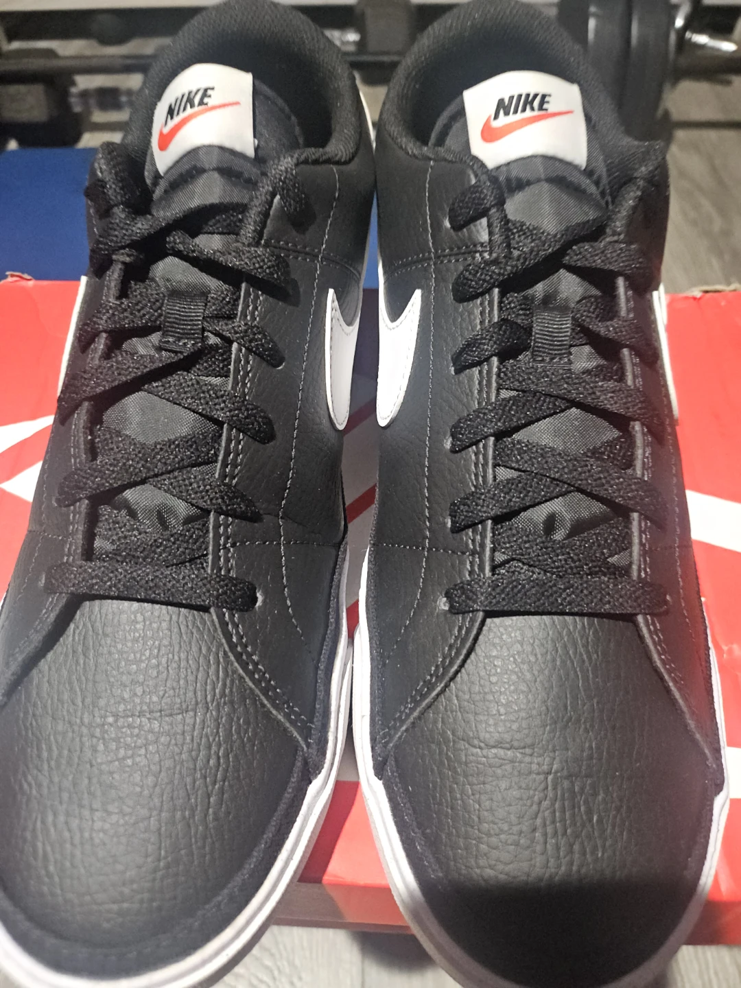 Nike Black Sneakers - photo 2