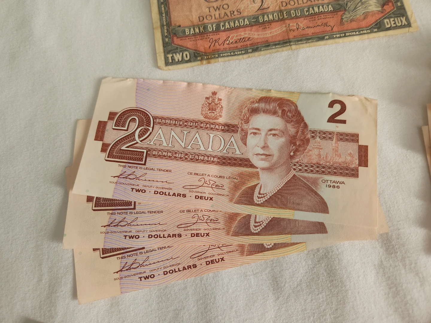 Canada Two Dollar Bills (Various Dates) - photo 3