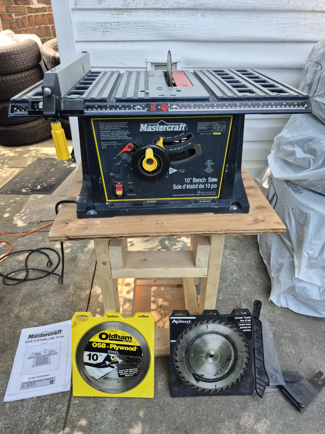 Mastercraft 10" table Saw With sands