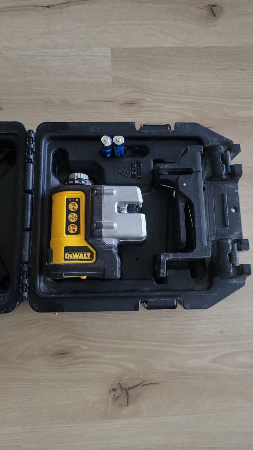 DeWalt Laser Level with Case