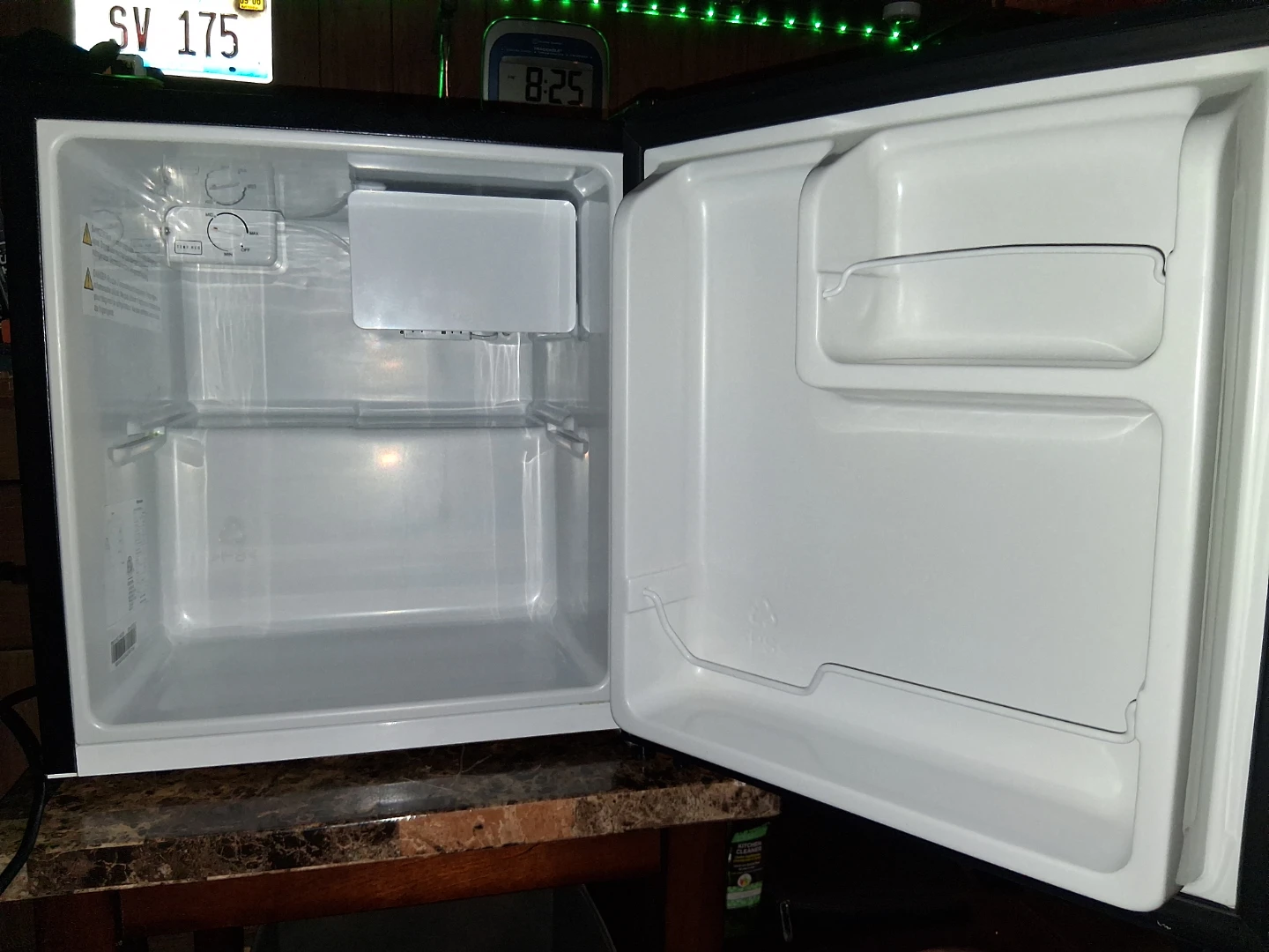 Hisense Mini Fridge - photo 4