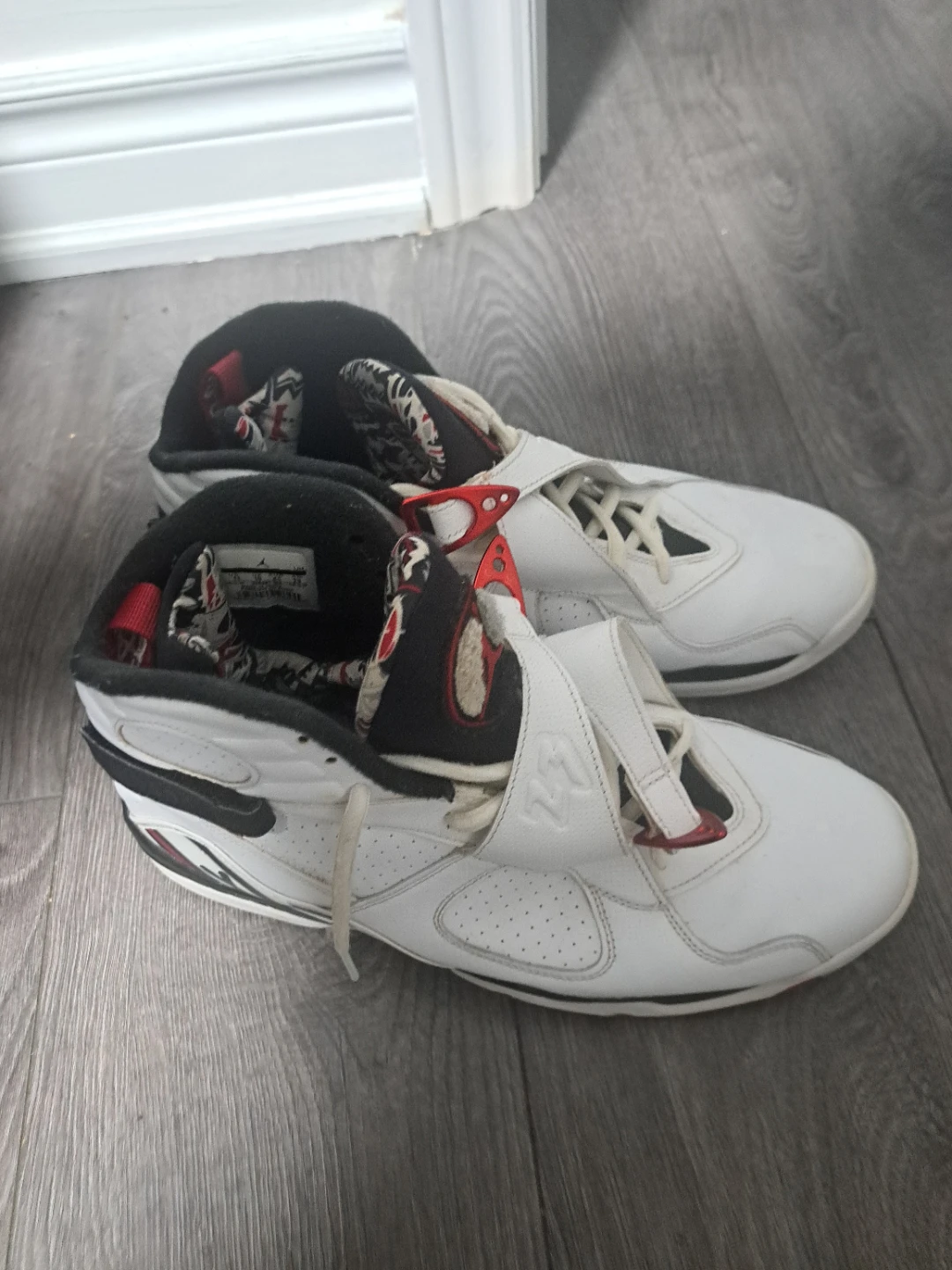 Air Jordan VIII White Red Black Sneakers - photo 2