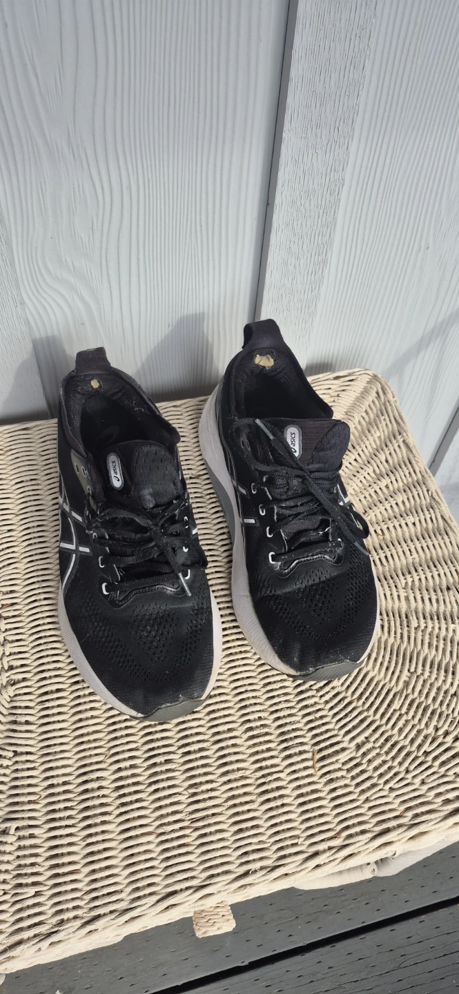 Asics Gel-Kayano 27 Running Shoes in Black - photo 2
