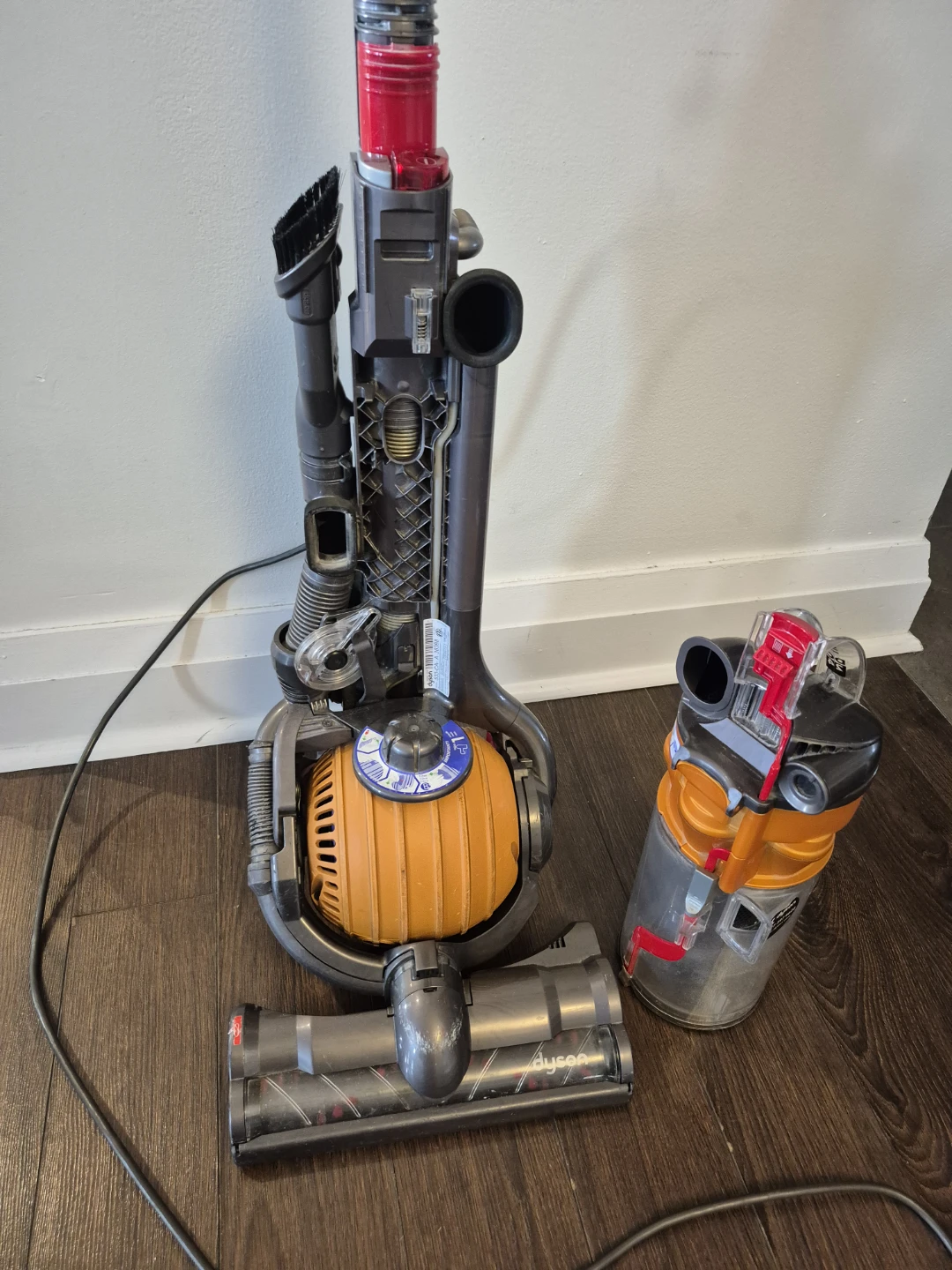 Dyson Upright Vacuum Cleaner - photo 2