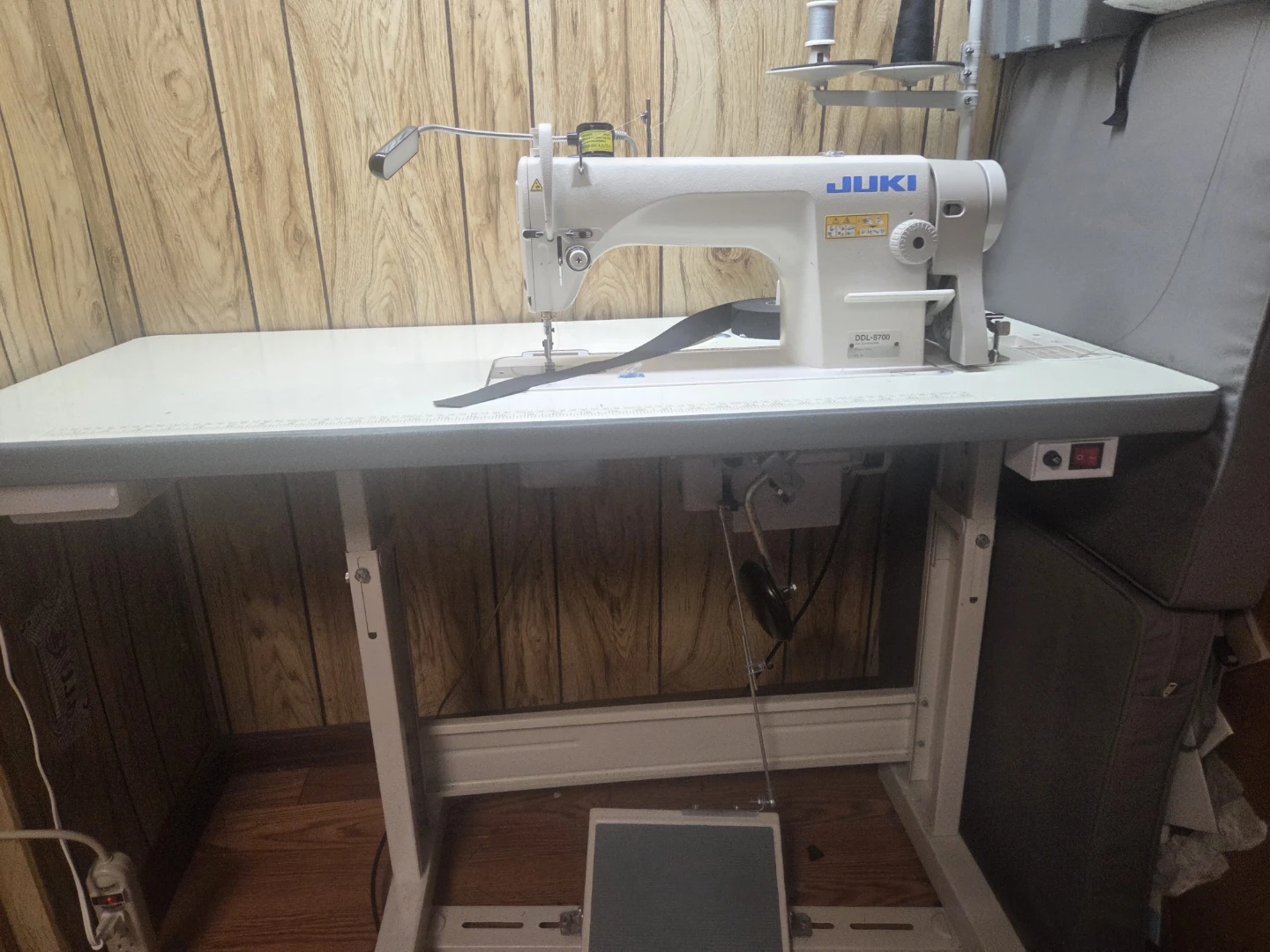 Juki DDL-8700 Industrial Sewing Machine - photo 2