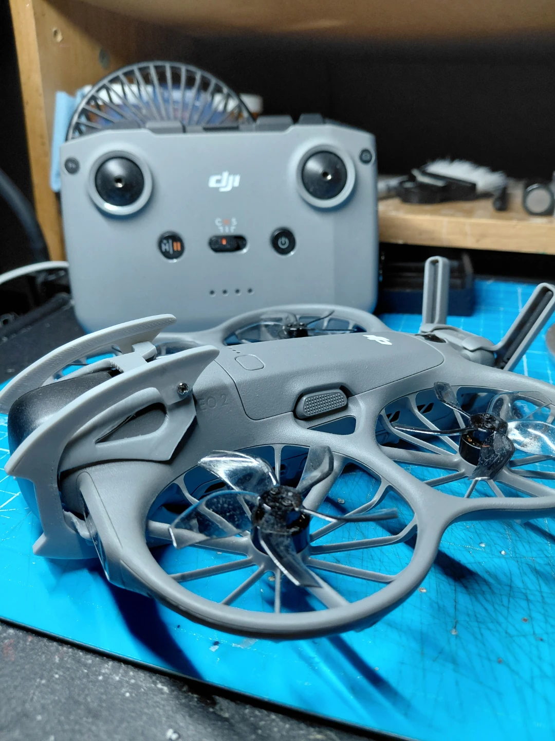 DJI Neo 2 FPV Drone and Controller Combo - photo 2