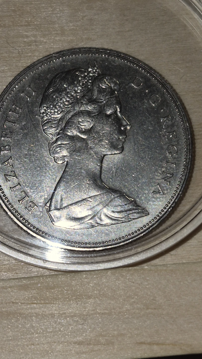 British Columbia Canada Dollar Coin - photo 3