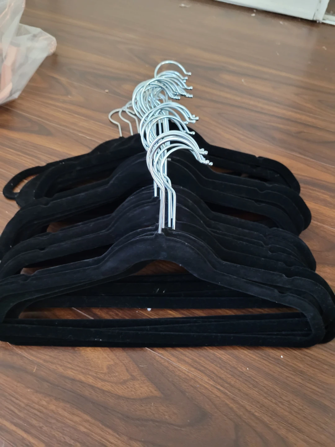 Black Velvet Hangers kids- set 36