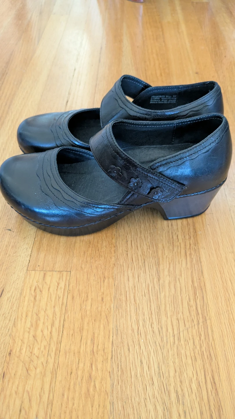 Dansko Black Leather Mary Jane Heels - photo 3