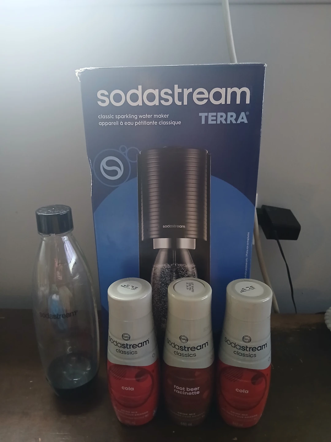 SodaStream Terra Sparkling Water Maker Kit - photo 2