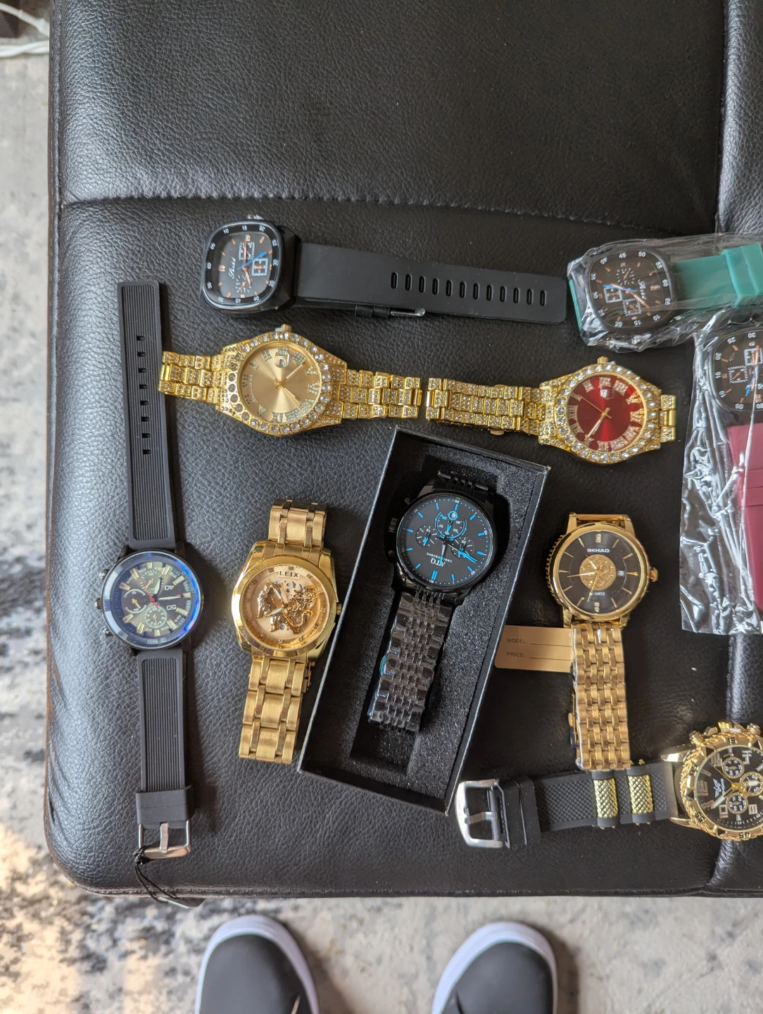Lot of 11 Men's Fashion Watches - photo 3