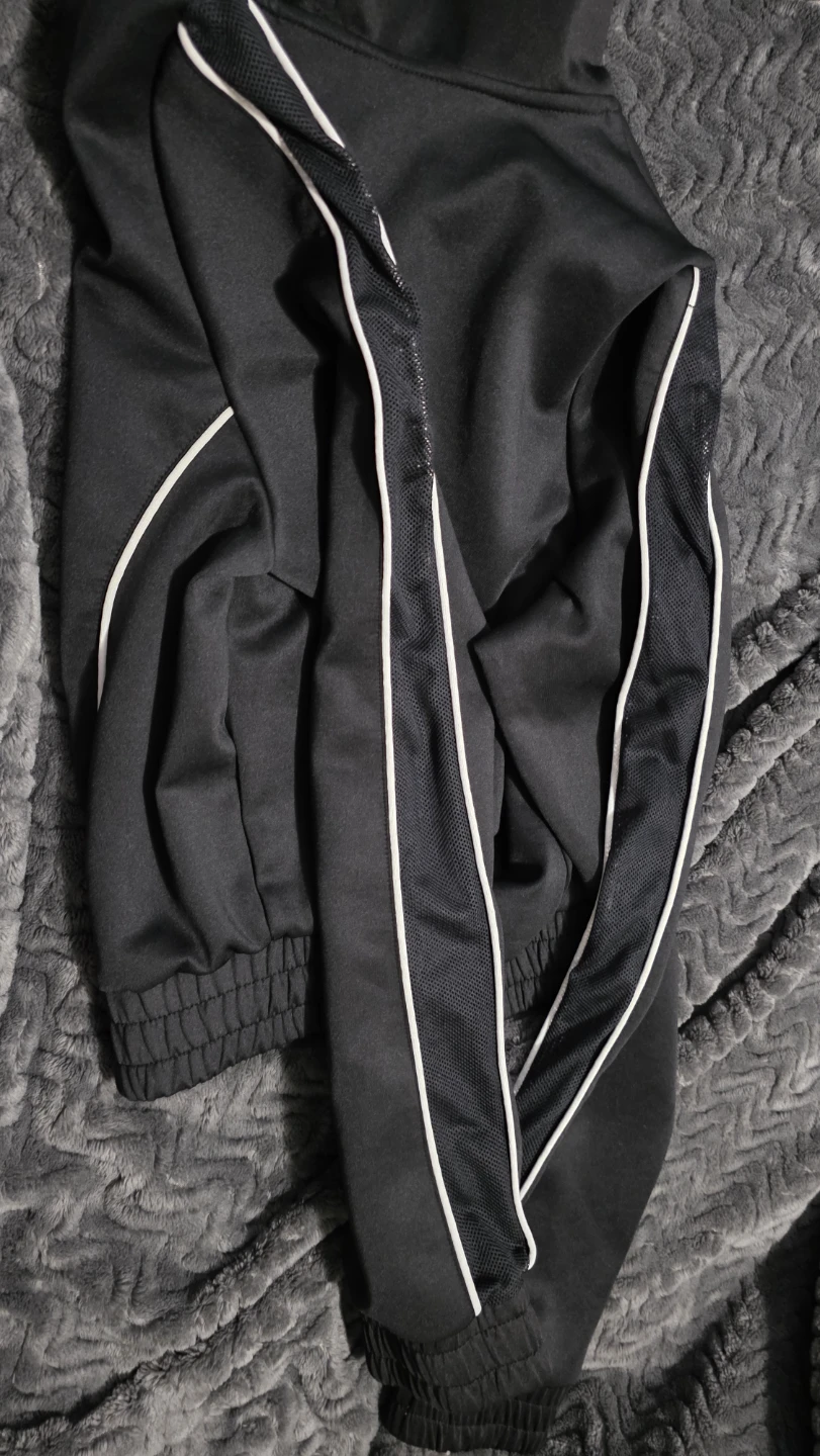 Guess - photo 4