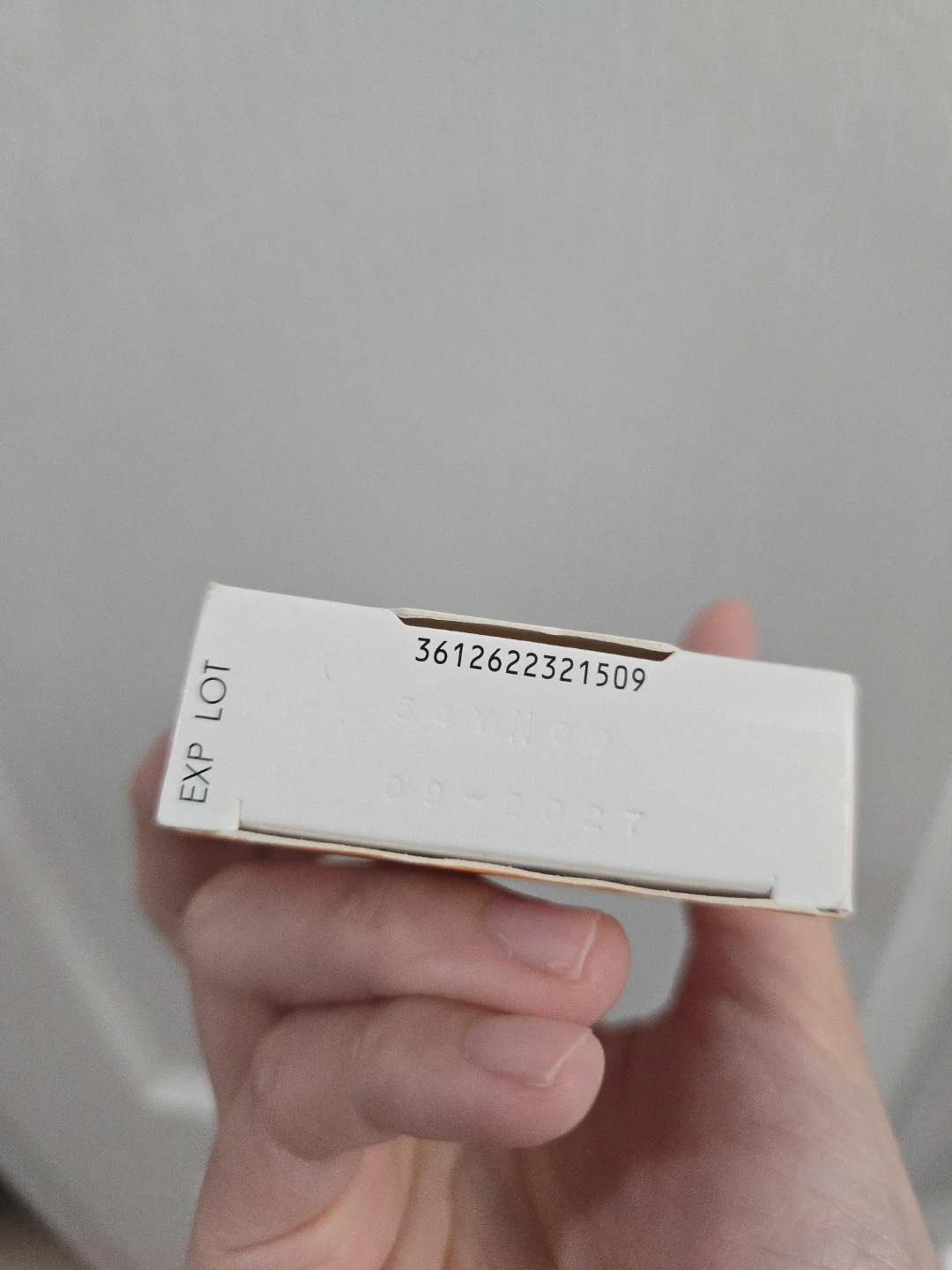 La Roche-Posay Anthelios 50+ Ultra Fluide Sunscreen - photo 2