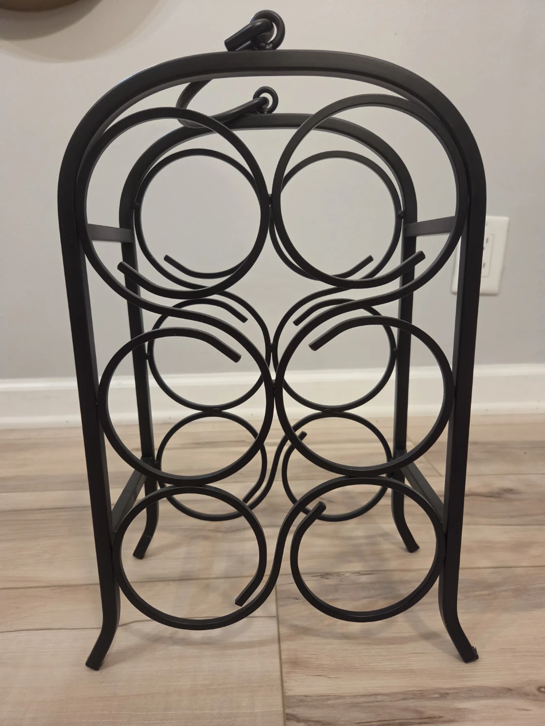 Elegant Oenophilia Arch 6 Bottle Wine Rack Black Metal