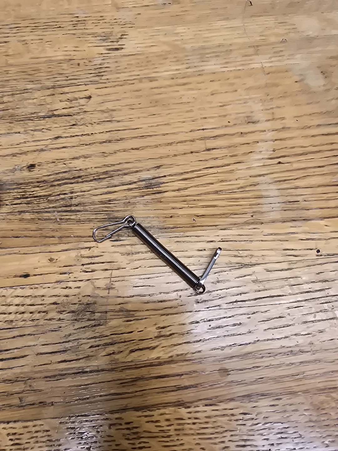 Metal Spring with Hook and L-Bracket