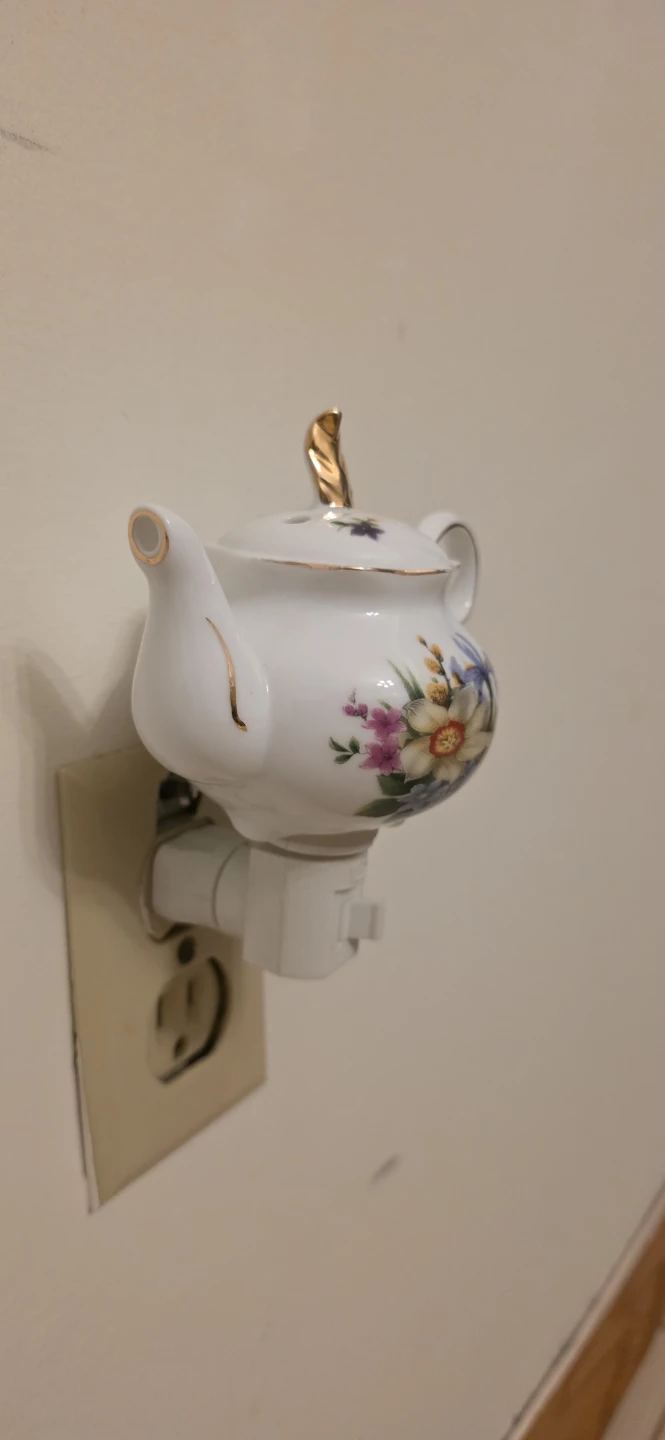 Teapot Shaped Night Light - photo 2