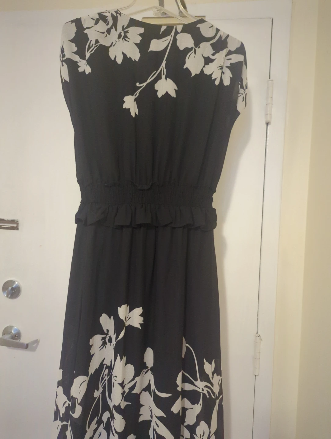 Taylor Black Floral Dress Size 6 - photo 3