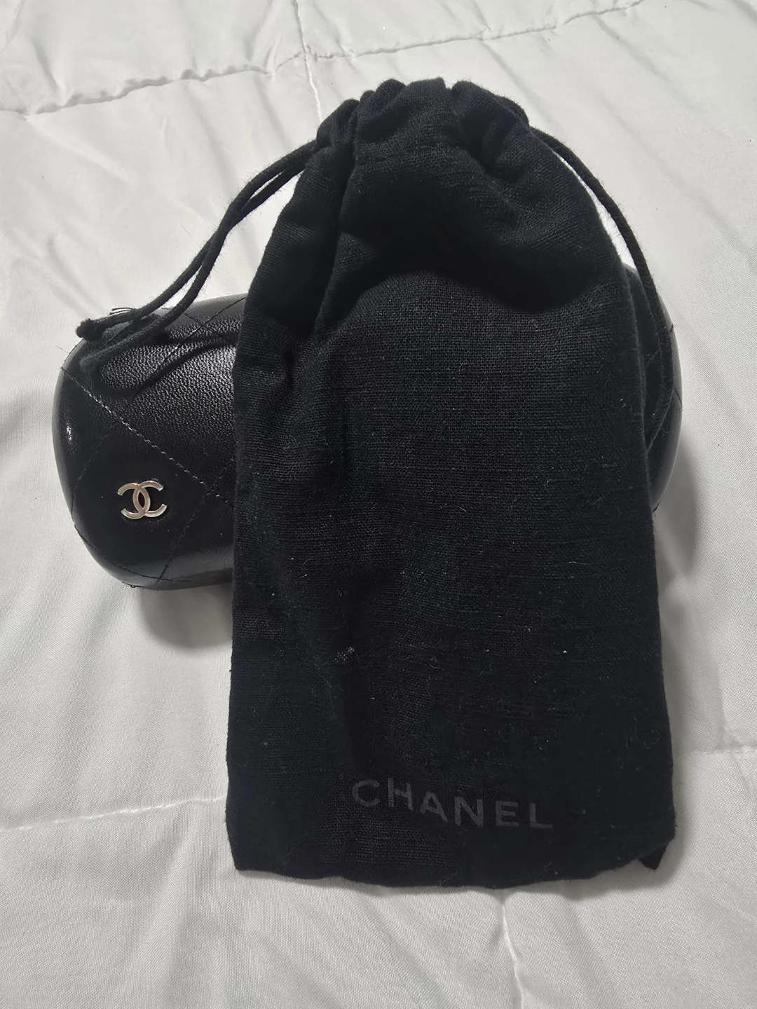 Chanel Round Sunglasses with Case and Pouch - photo 5