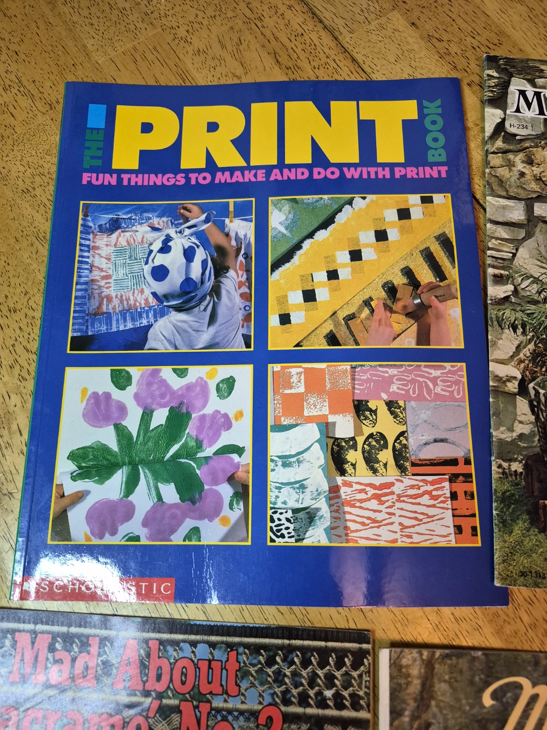 Mix Misc Lot of 6 Vintage Macrame etc. Craft Magazines - photo 2