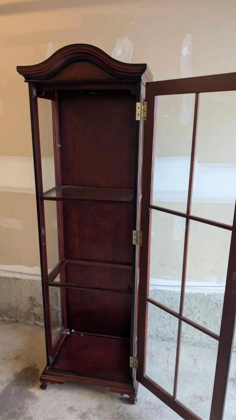 Wooden curio cabinet with glass shelves - photo 3