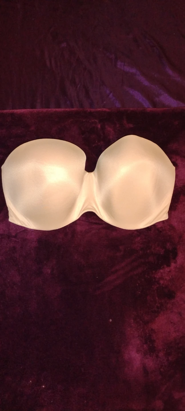 Victoria Secret bra. Size (34G)