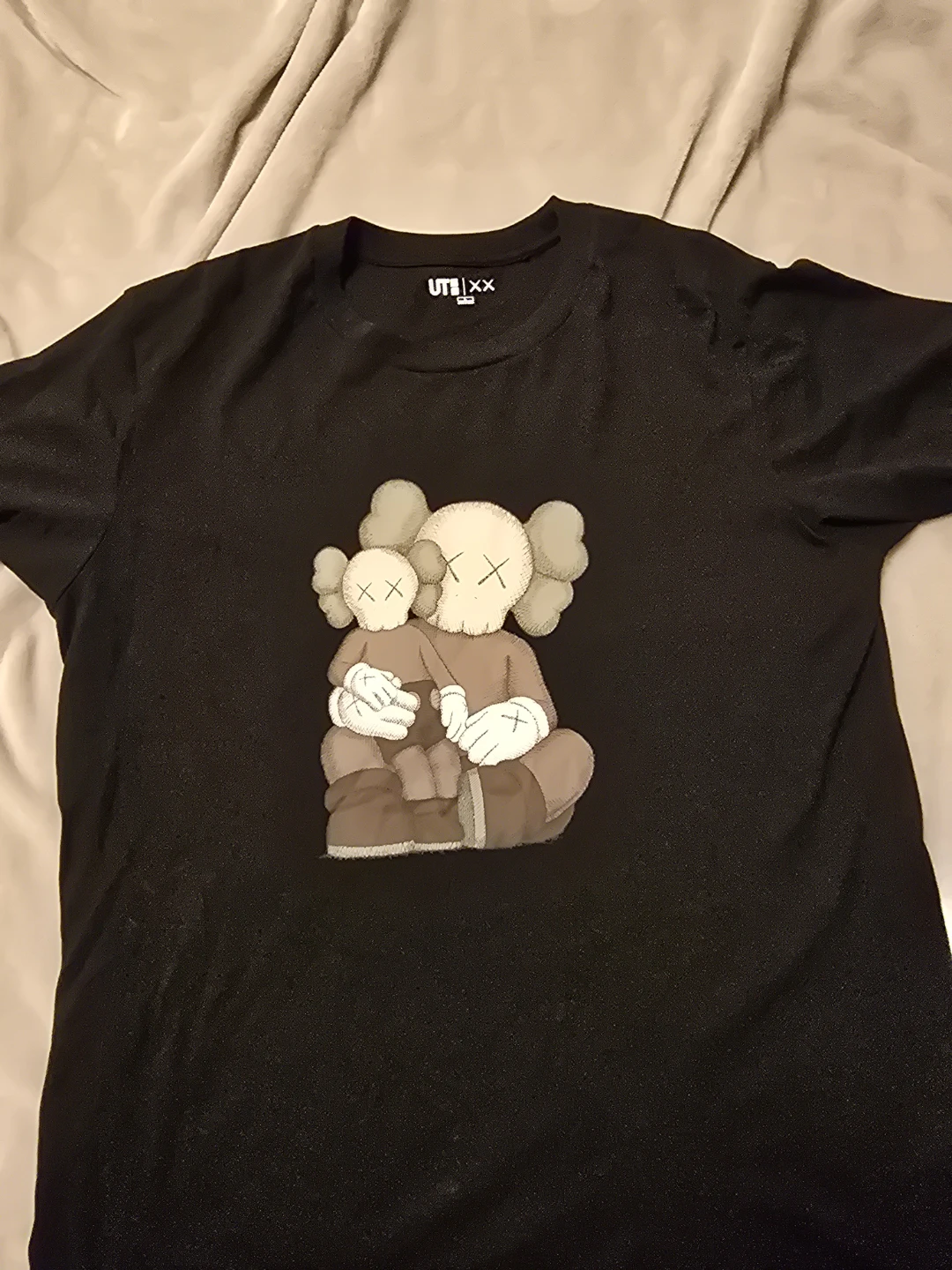 Uniqlo UT KAWS T-Shirt - photo 2