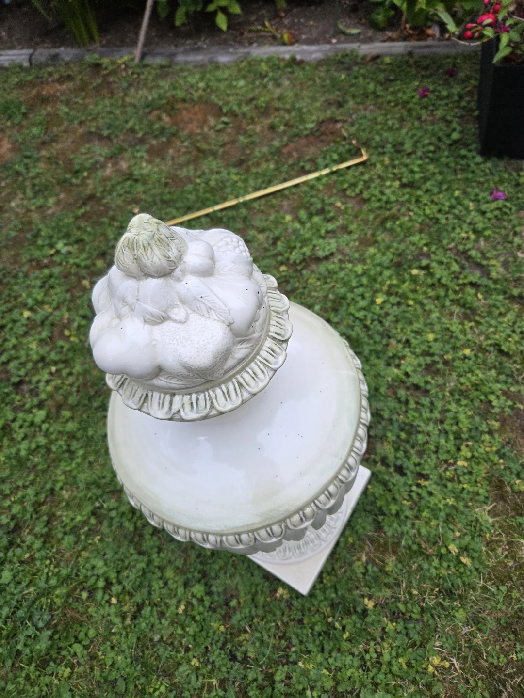 Vintage Ceramic   garden  decor - photo 2