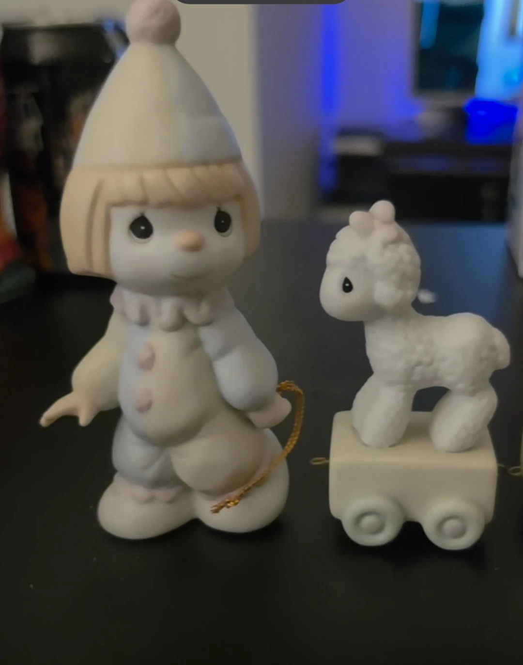 Precious Moments Figurines Collection - photo 3
