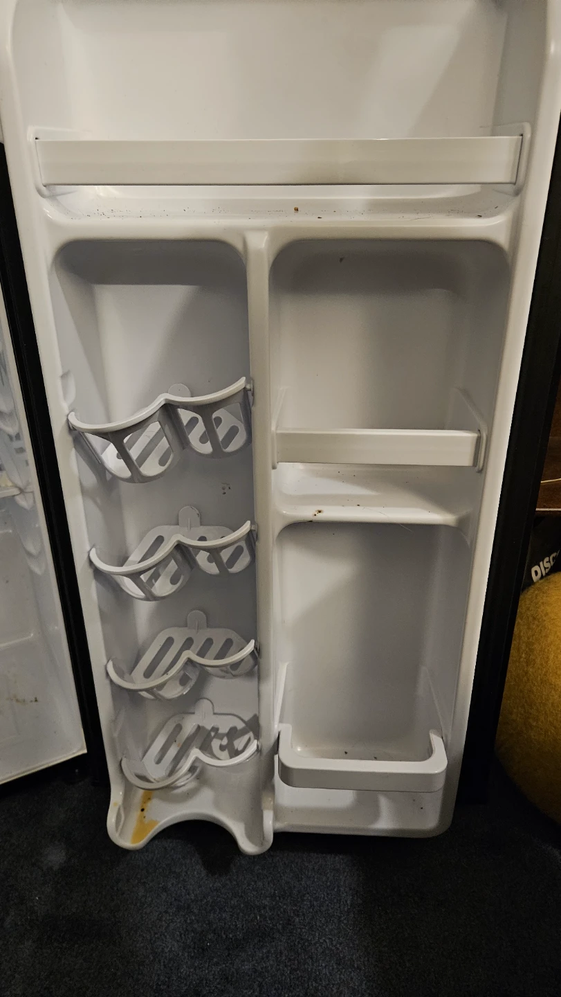 Danby Mini fridge - photo 3