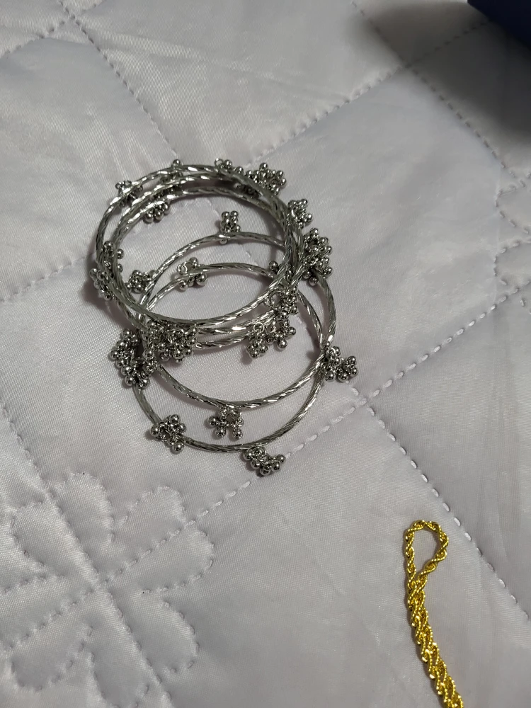 Bundle of assorted jewelry - photo 3