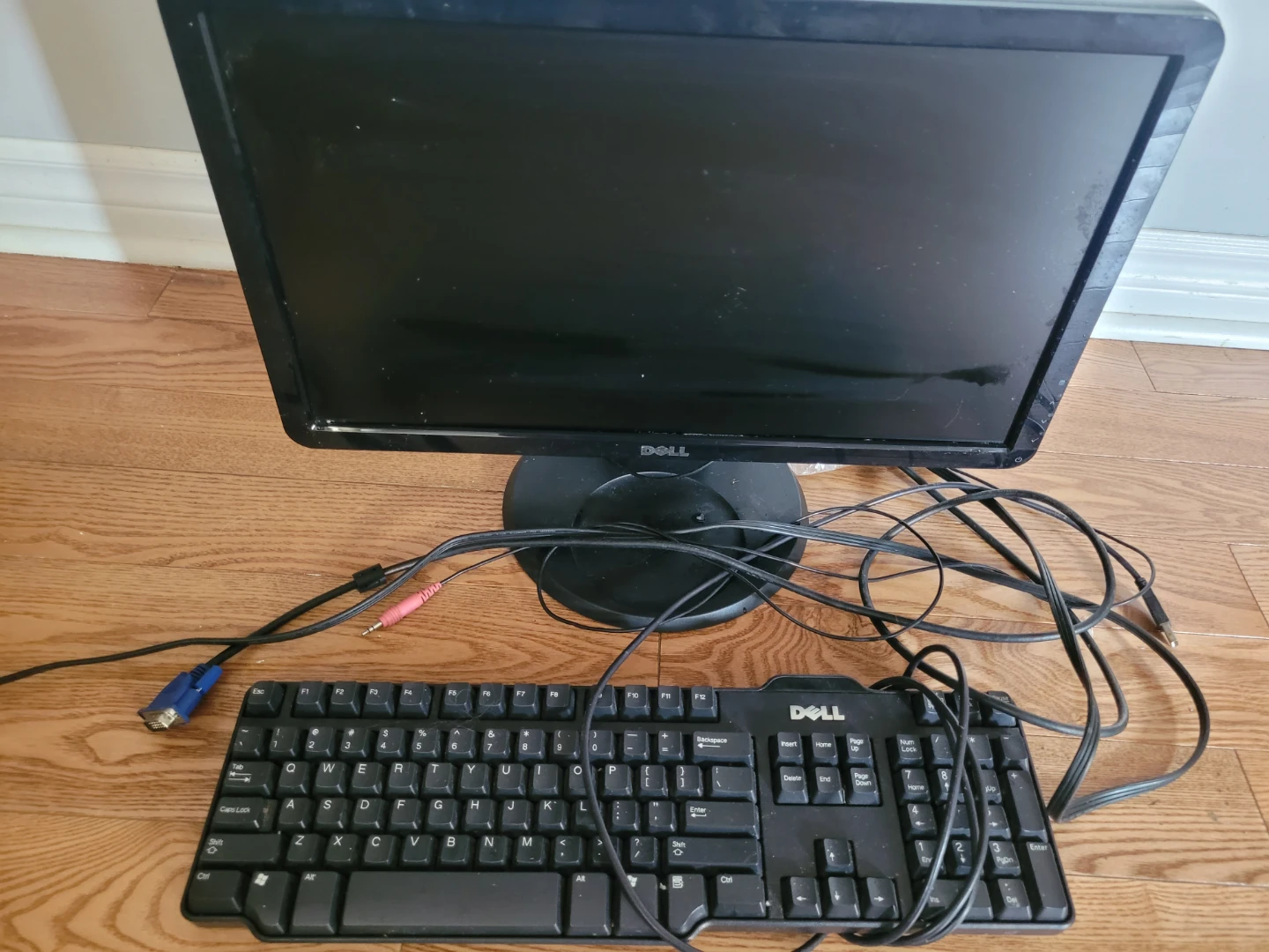 Dell monitor and keyboard