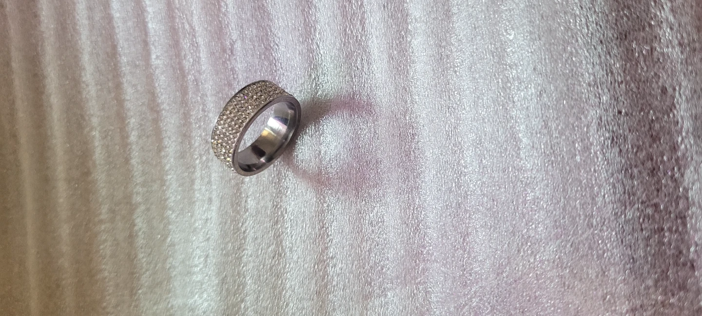 Sparkly Ring - photo 3