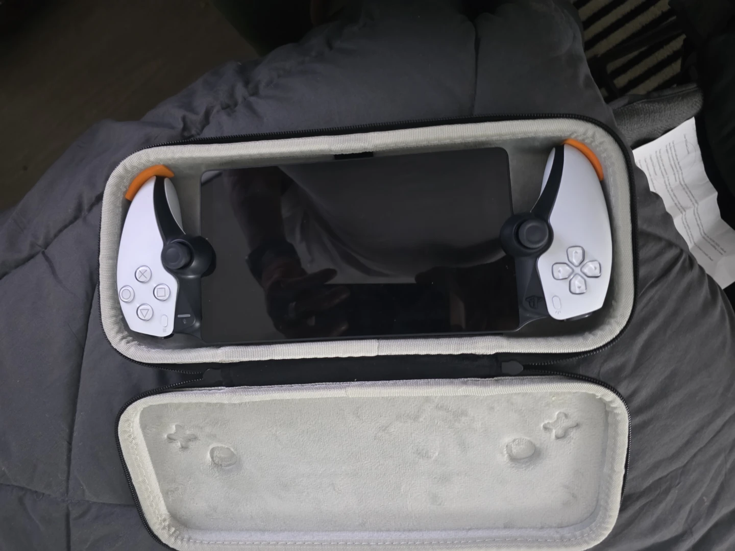 Handheld Gaming Console Carrying Case with Controllers - photo 2
