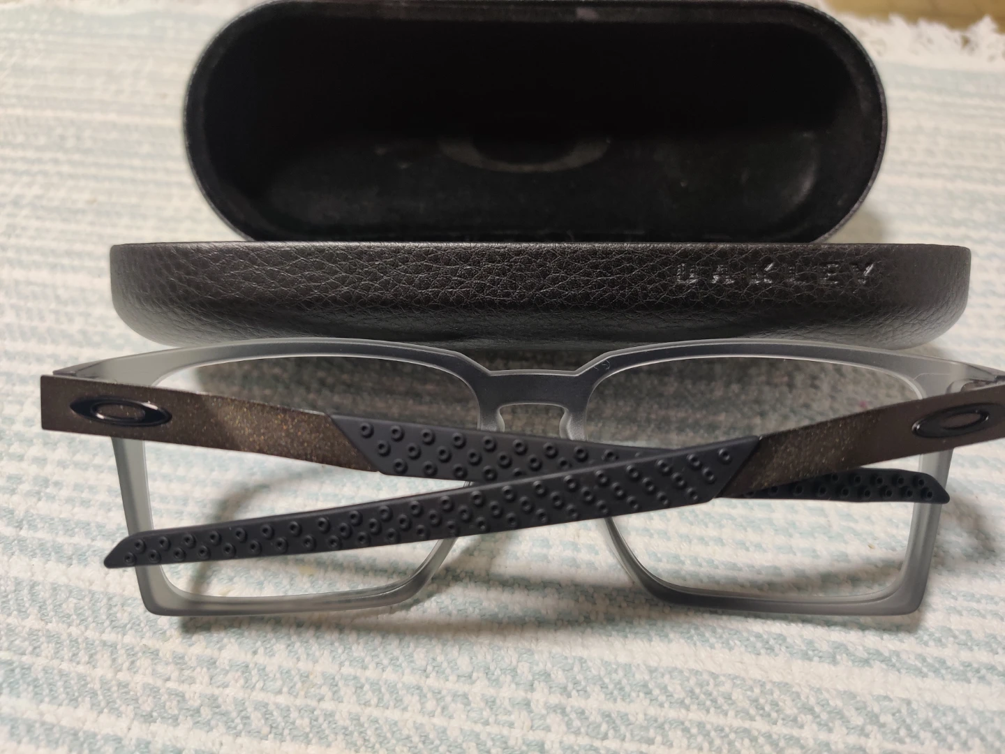 Oakley Exchange Eyeglasses with Case - photo 2
